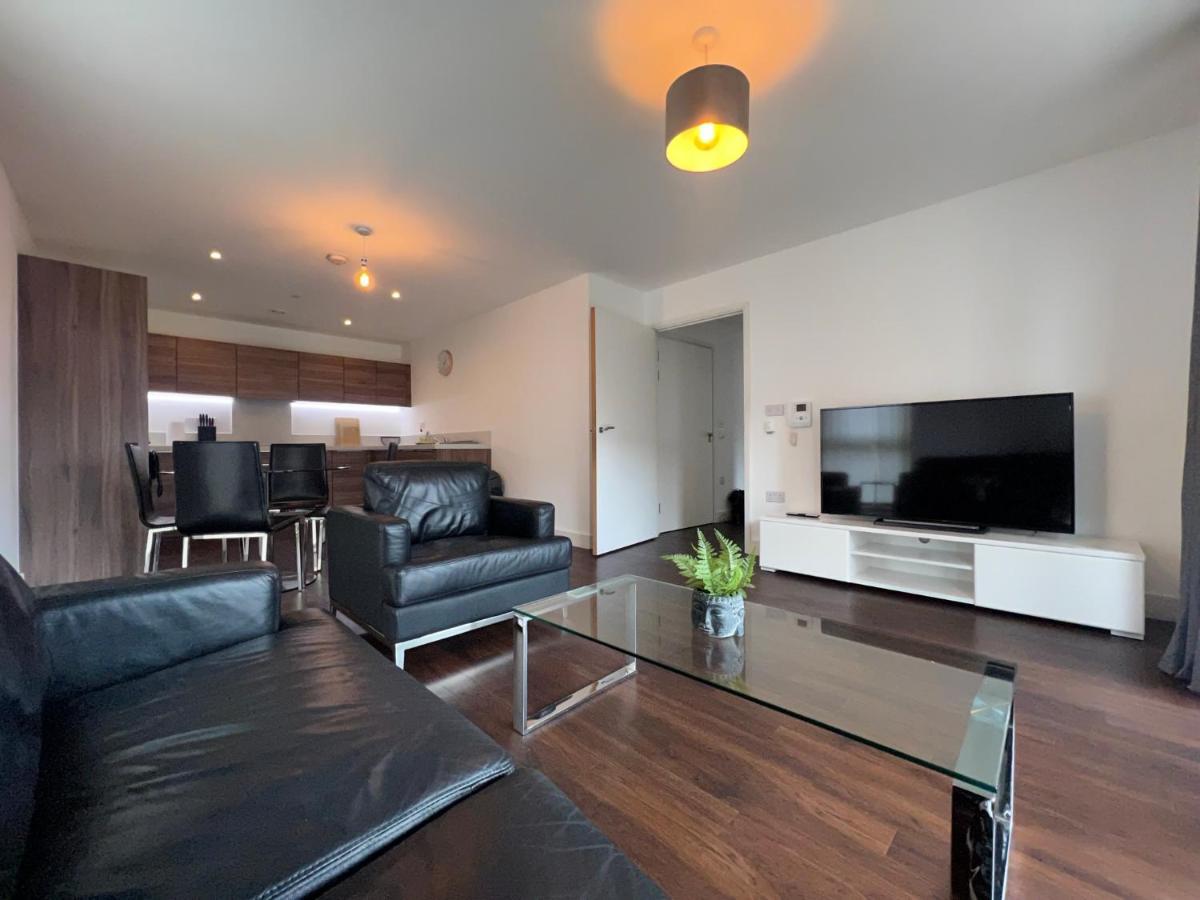 לונדון Modern 2Br 2Ba Apt Wparking Sleeps 6 Comfortably מראה חיצוני תמונה